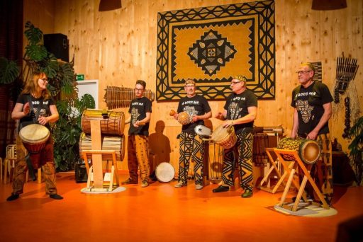  Titelbild der Website, ABOROMA, Auftritt in der Trommelei in Weil der Stadt beim Simbaya-Trommel- und Tanzabend  in 2016 